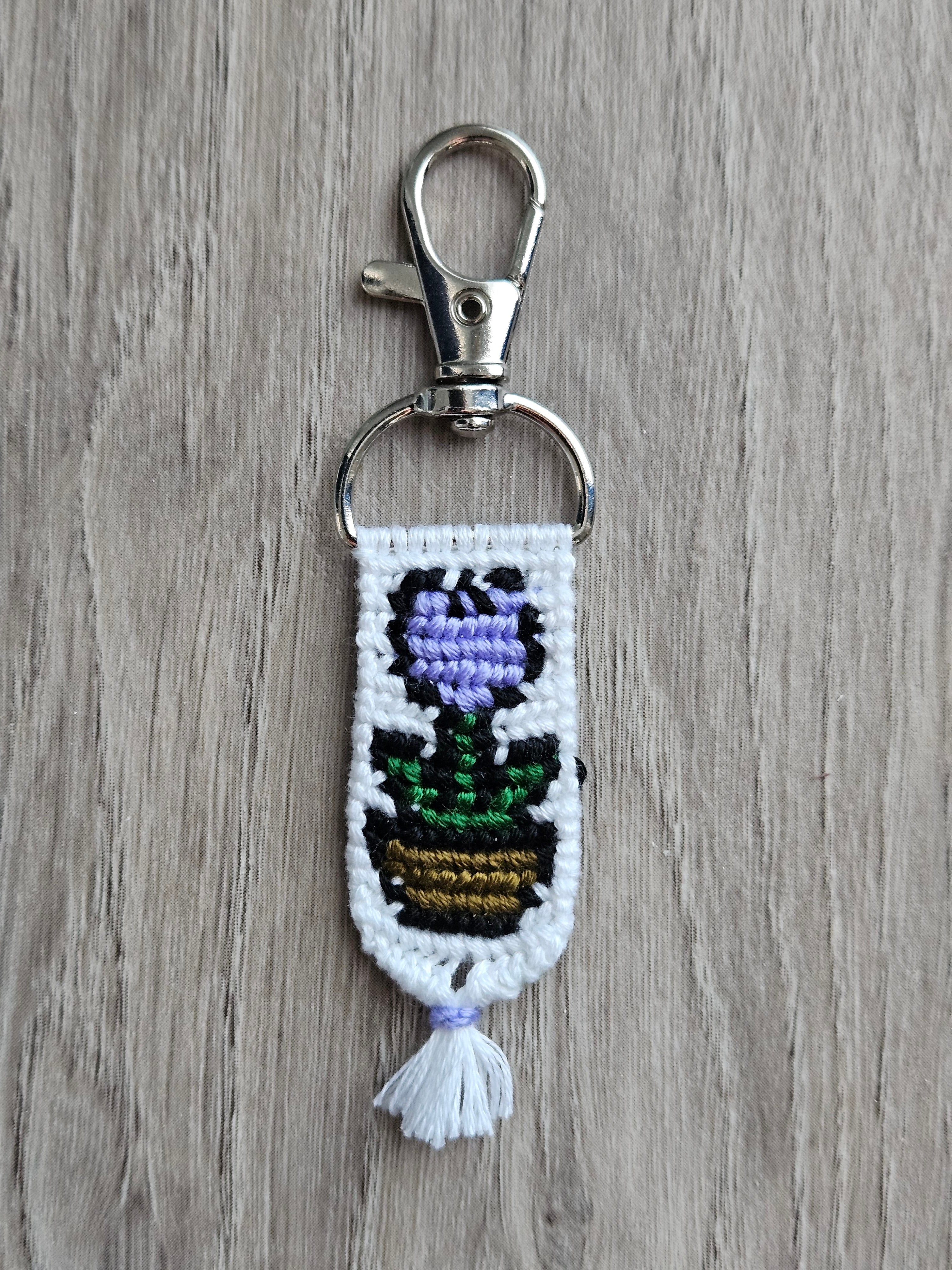 Flower Pot Hand-Knotted Alpha Keychain