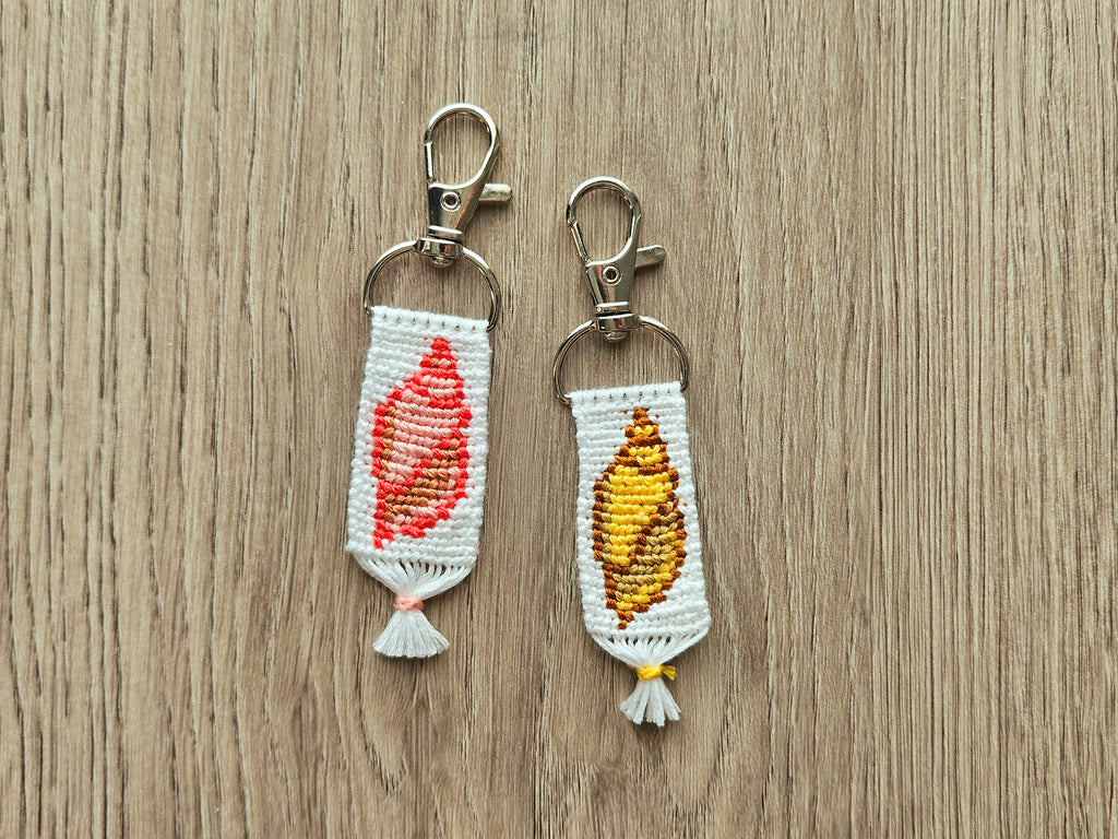 Seashell Hand-Knotted Alpha Keychain