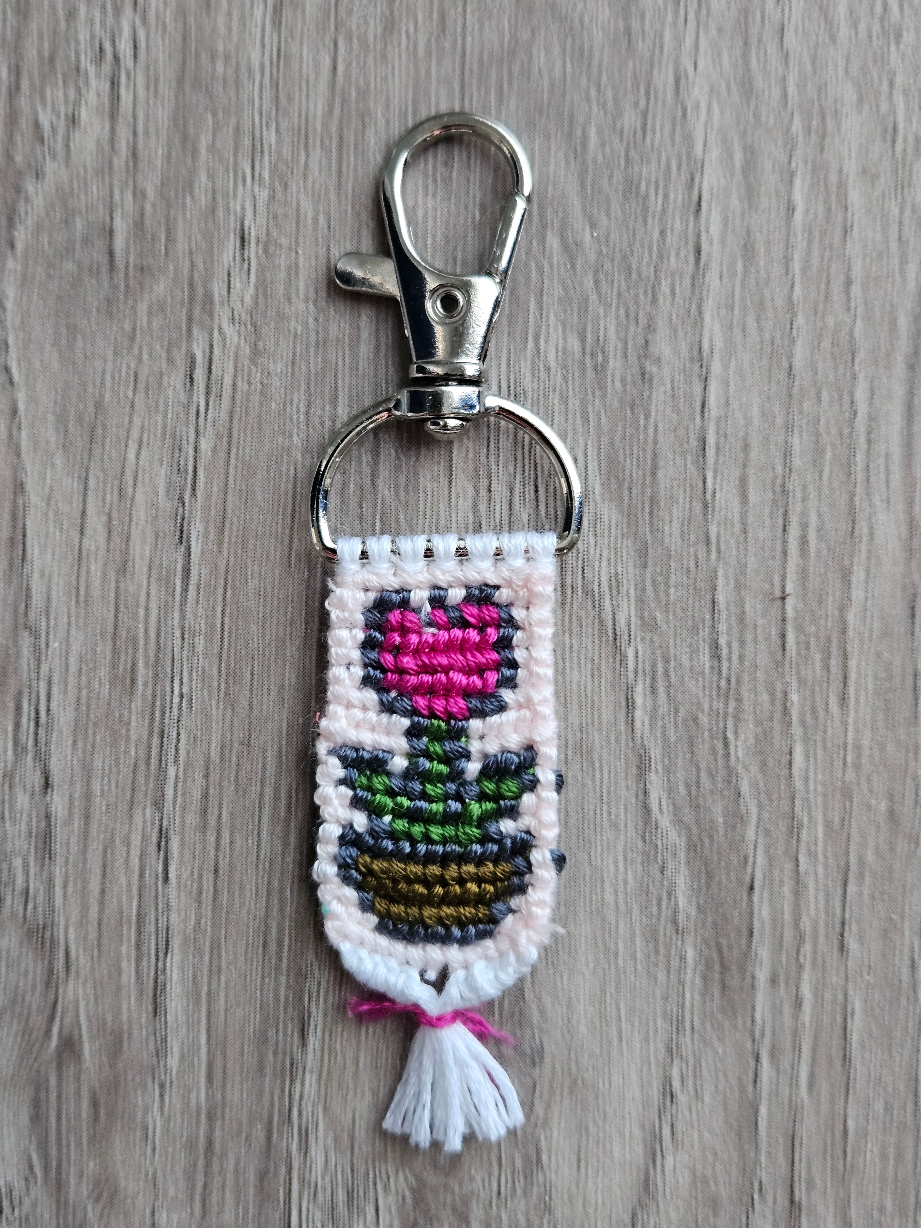 Flower Pot Hand-Knotted Alpha Keychain