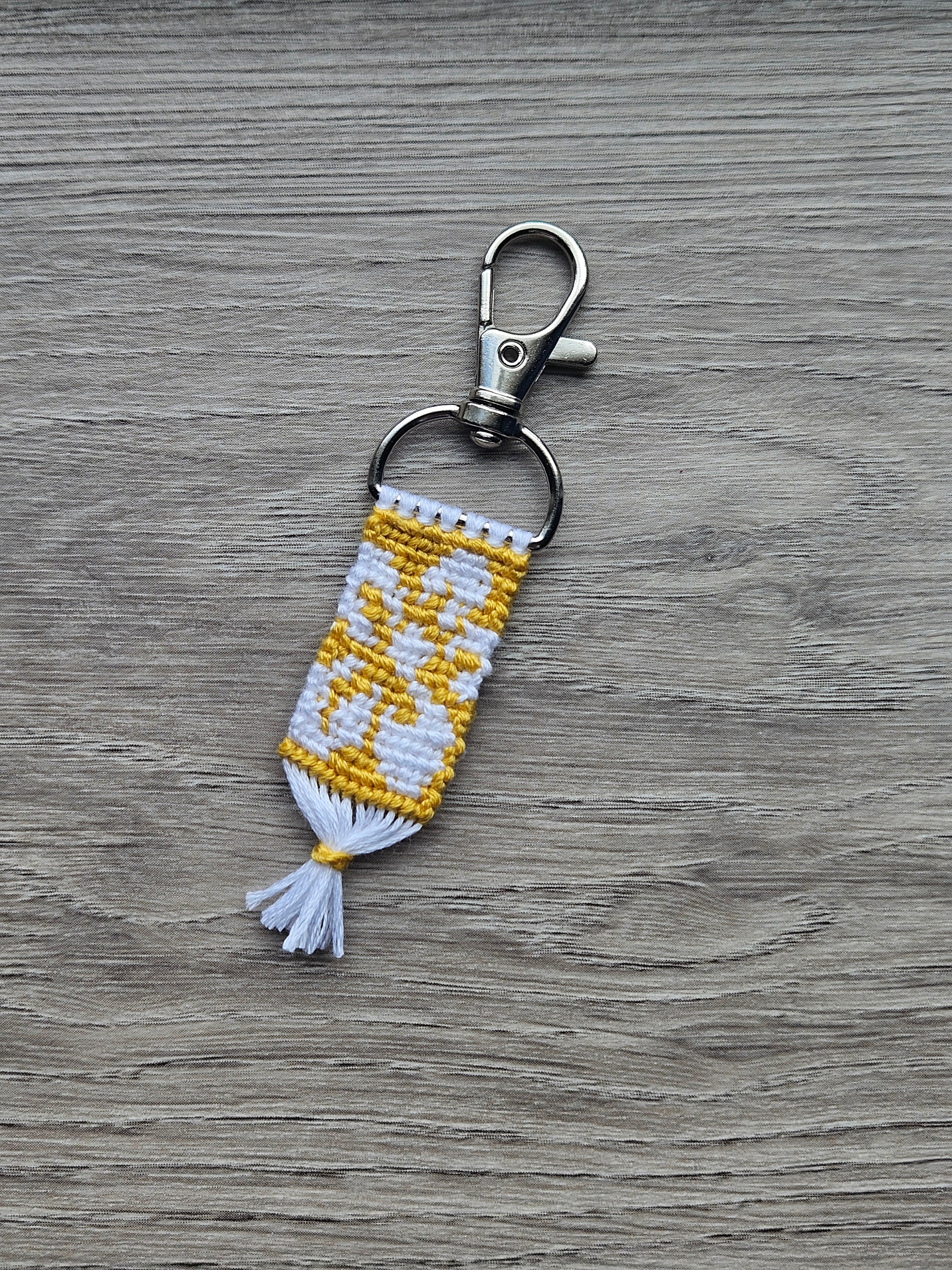 Hibiscus Flower Hand-Knotted Alpha Keychain