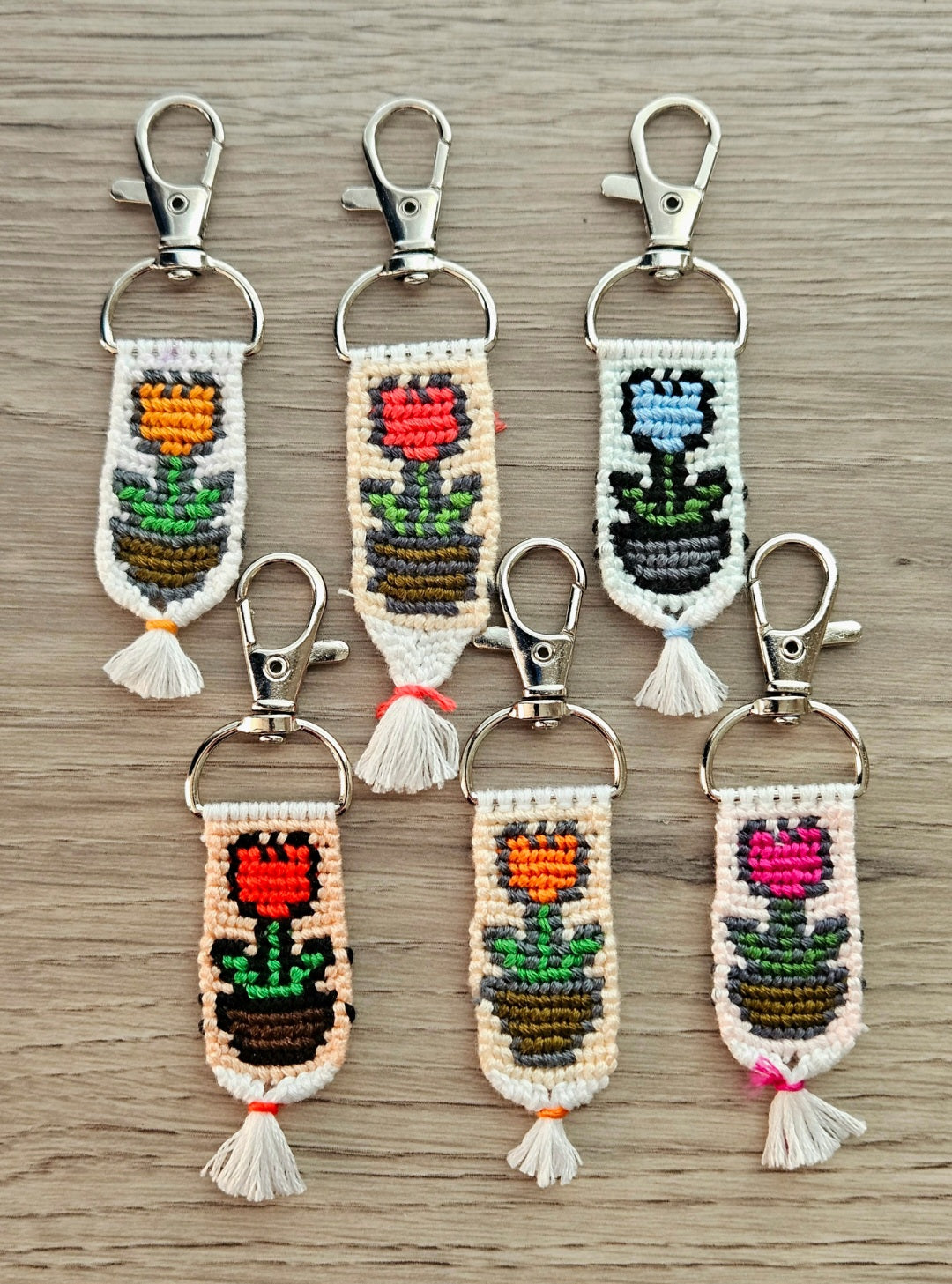 Flower Pot Hand-Knotted Alpha Keychain