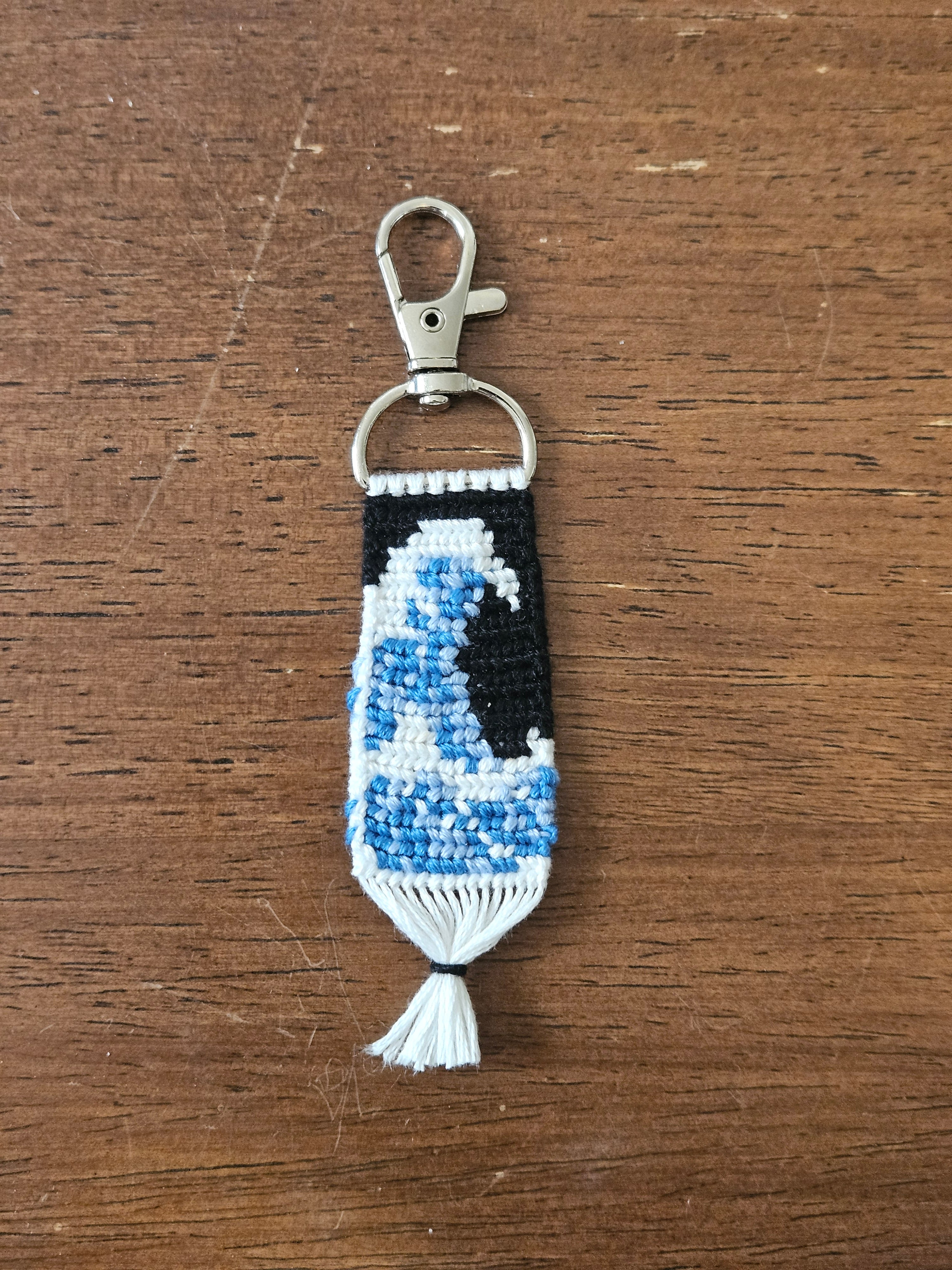 Wave Hand-Knotted Alpha Keychain