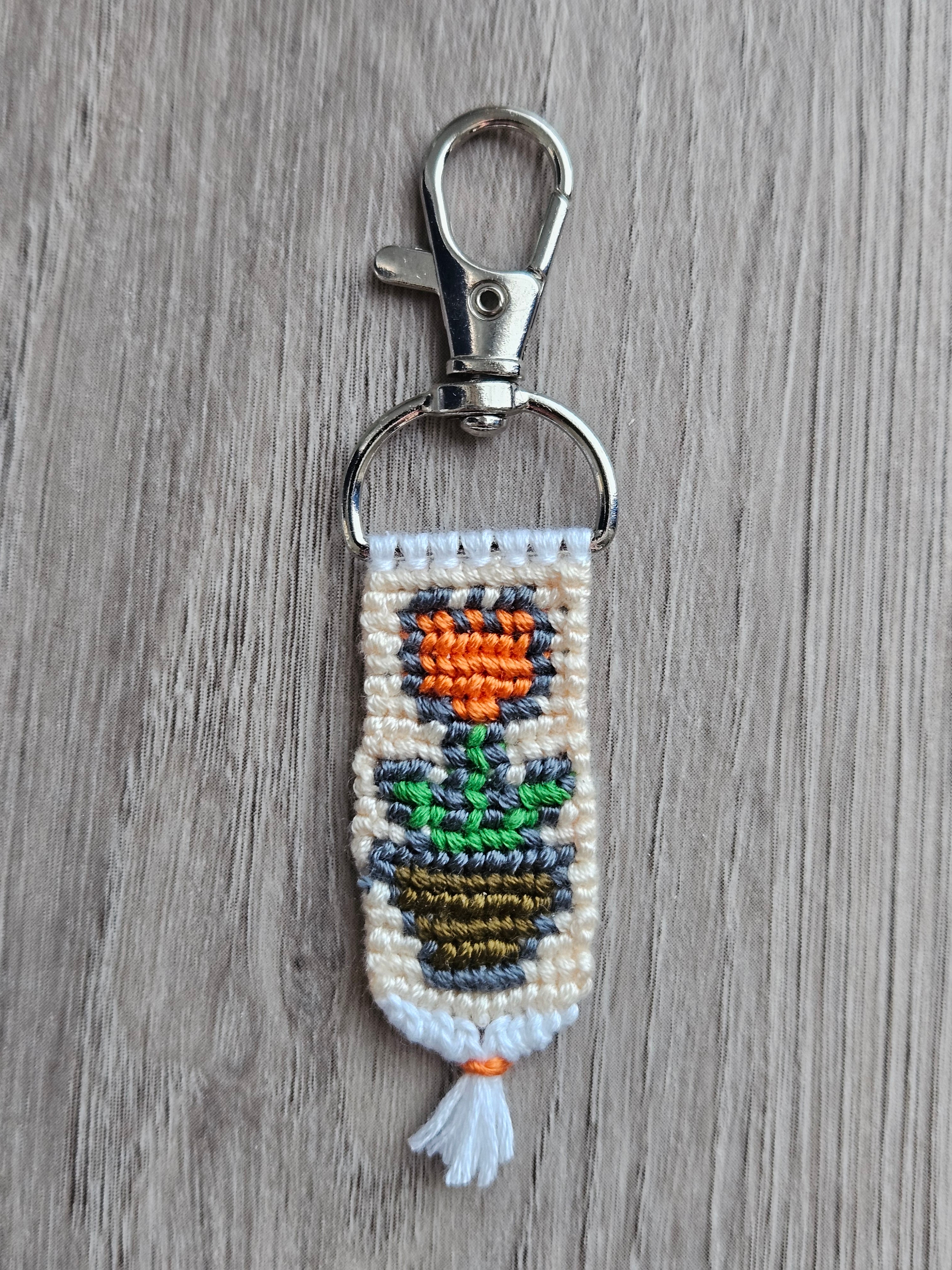 Flower Pot Hand-Knotted Alpha Keychain